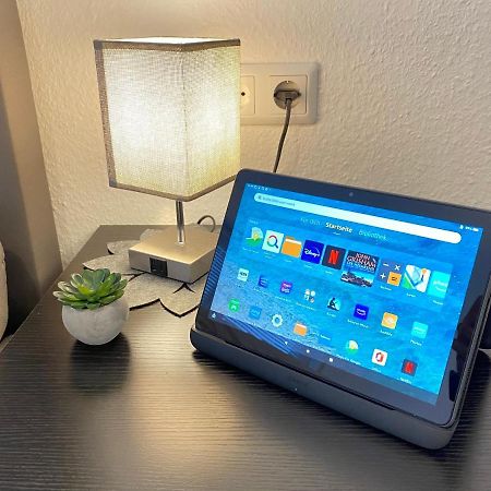 3 Zimmer Apartment In S-Bahn Naehe, 76 Qm, Max 5 Pers, 30Qm Dachterasse, Garage, Internet 1000 Mbit Gärtringen Kültér fotó
