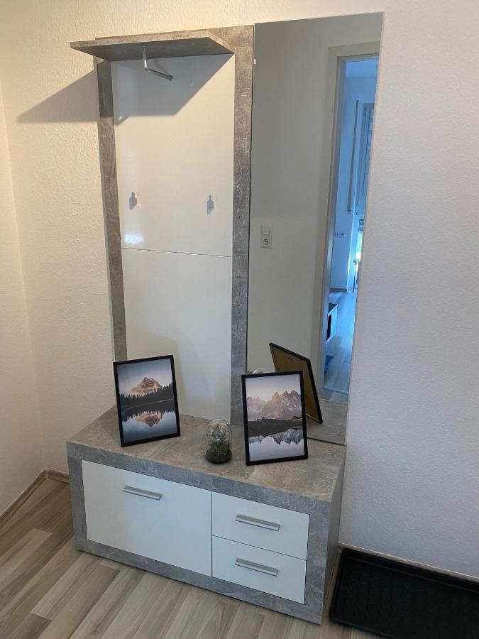 3 Zimmer Apartment In S-Bahn Naehe, 76 Qm, Max 5 Pers, 30Qm Dachterasse, Garage, Internet 1000 Mbit Gärtringen Kültér fotó
