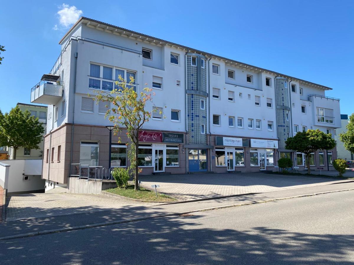 3 Zimmer Apartment In S-Bahn Naehe, 76 Qm, Max 5 Pers, 30Qm Dachterasse, Garage, Internet 1000 Mbit Gärtringen Kültér fotó