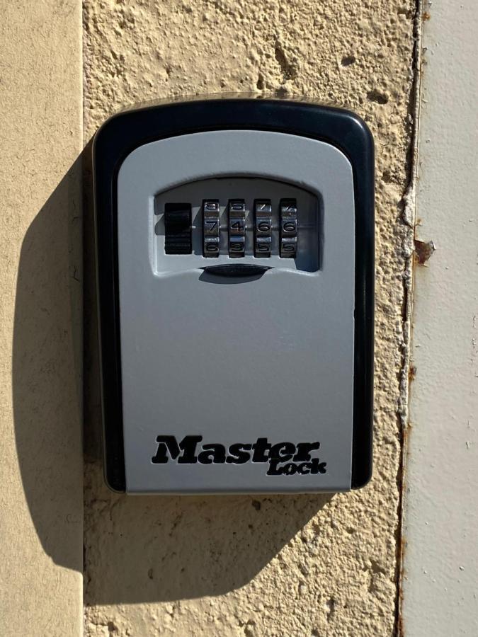 3 Zimmer Apartment In S-Bahn Naehe, 76 Qm, Max 5 Pers, 30Qm Dachterasse, Garage, Internet 1000 Mbit Gärtringen Kültér fotó
