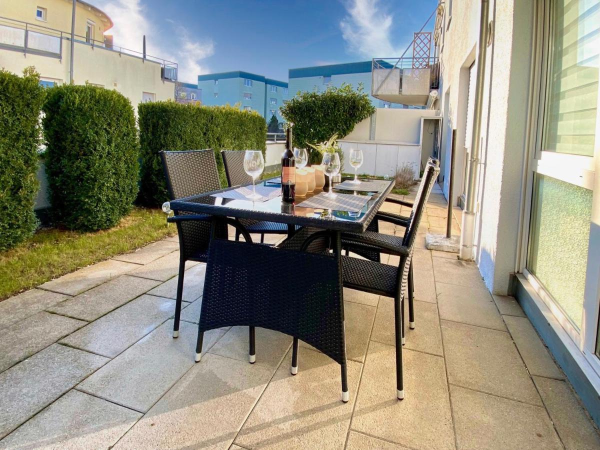 3 Zimmer Apartment In S-Bahn Naehe, 76 Qm, Max 5 Pers, 30Qm Dachterasse, Garage, Internet 1000 Mbit Gärtringen Kültér fotó